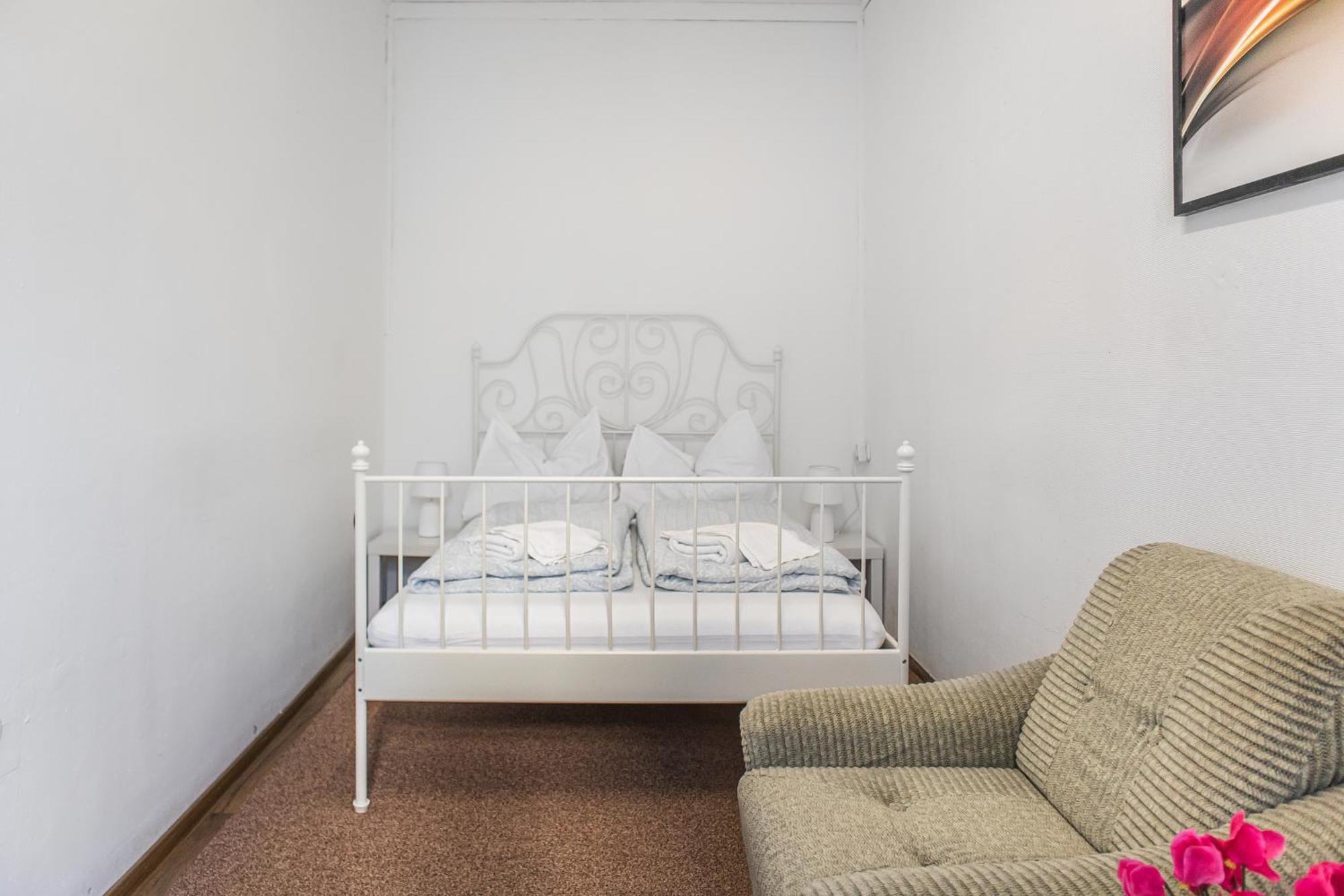 Spacious 2br Near Millennium & Danube